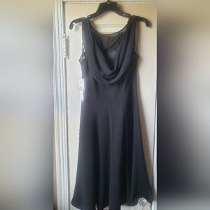 Black Evan Picone sleeveless dress. Size 10. New with tags.